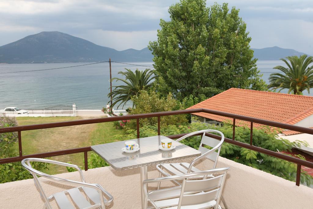Apartments Skardoutsou Agiokampos (Evia) Exterior foto